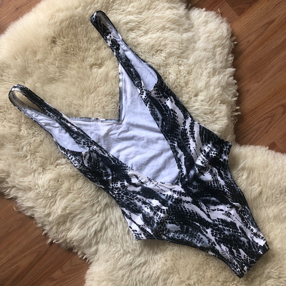 Cosabella One-Piece Swimsuit - Gorgeous! - Picture 3 of 5